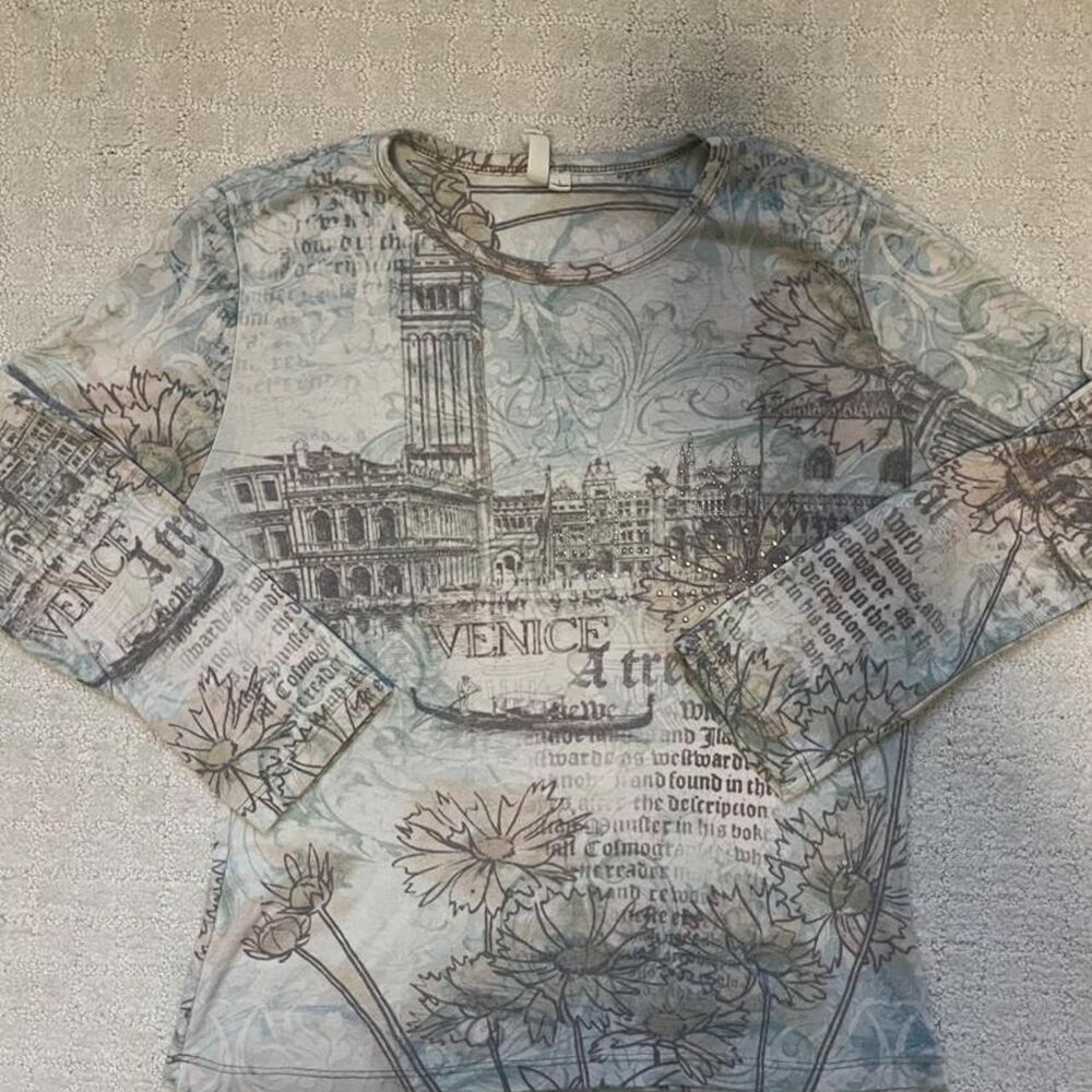 Susan-lawrence Women's multi T-shirt